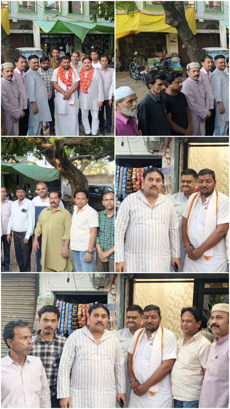 पुरानी बकरा मंडी में/नामित सभासद रितेश जैन का समाजसेवियों द्वारा भव्य स्वागत समारोह का आयोजन