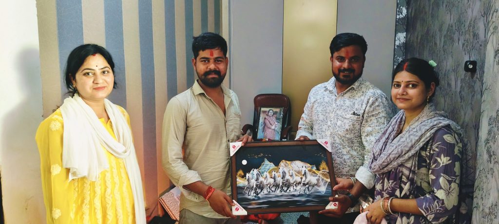 बाराबंकी में PVC WPC वॉलपेपर शोरूम का उद्घाटन