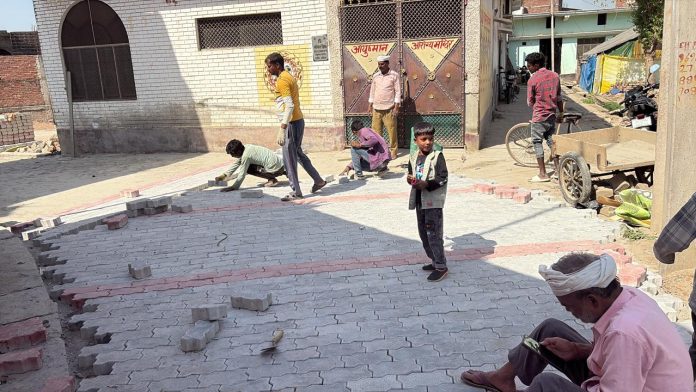 Fatehpur police kept trying to save the bullies, a case was registered after the court intervened.