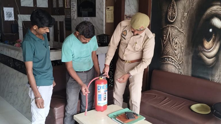 अग्नि सुरक्षा को लेकर चला सघन चेकिंग अभियान