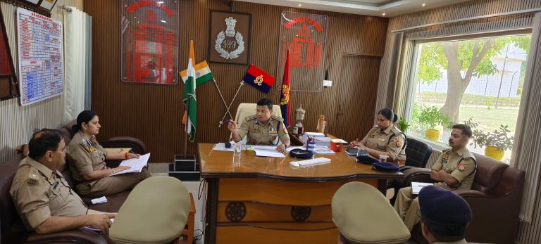 यूपी पुलिस उपनिरीक्षक भर्ती 2025: पीईटी की तैयारियों का एडीजी ने लिया जायजा, अधिकारियों को दिए आवश्यक निर्देश