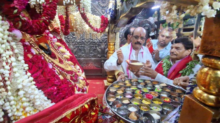 विंध्याचल धाम पहुंचे शिवपाल सिंह यादव, 2027 में सपा की जीत का किया दावा