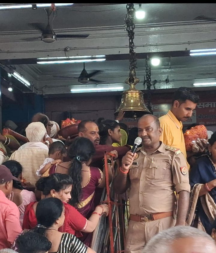 गुरु पूर्णिमा पर विंध्याचल में उमड़ा आस्था का सैलाब, पुलिस प्रबंधन से श्रद्धालुओं को मिले सुगम दर्शन