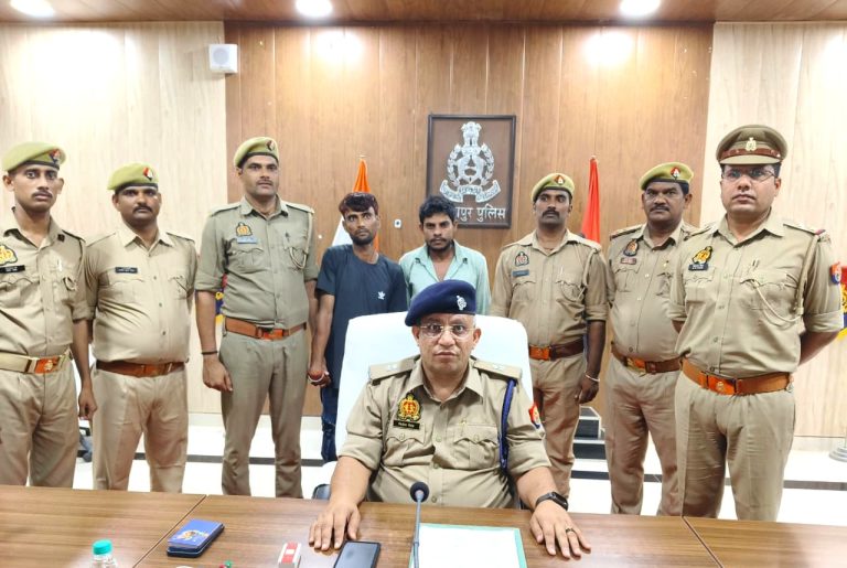 मिर्जापुर: 15 लाख रुपये की अवैध अंग्रेजी शराब के साथ दो अंतरराज्यीय तस्कर गिरफ्तार, 2704 बोतल बरामद