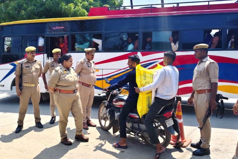 श्रावण मास और कांवड़ यात्रा को लेकर मीरजापुर पुलिस अलर्ट, एसपी ने कांवड़ मार्ग का किया निरीक्षण