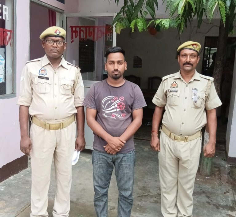 मीरजापुर में पुलिस की कार्रवाई तेज, दुष्कर्म के आरोप में एक गिरफ्तार; अवैध शराब के साथ तीन पकड़े गए