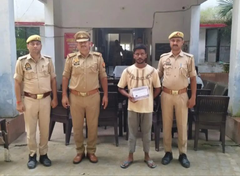 तिर्वा पुलिस के हत्थे चढ़ा शातिर अपराधी, तमंचा-कारतूस बरामद